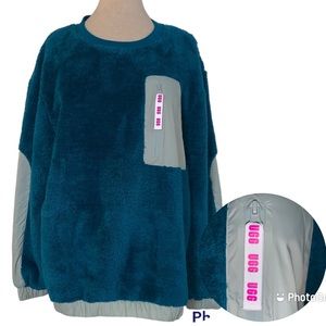 ✨NWT✨ UGG Niko Sherpa Sweatshirt